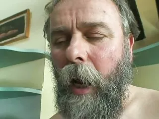 Father punish une vilain fille avec sexy film chudai une vieux jeune énorme pénis