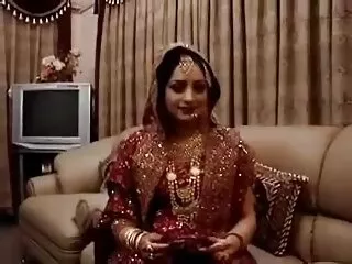 Les étudiants putain de hindi bf ensoleillé punjabi leone dans la grand jeu,