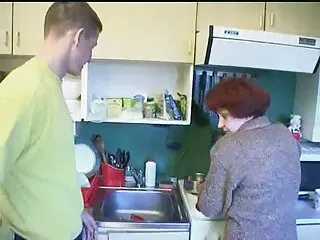 La femme chinoise est sexy ouvrir la vidéo hindi doit mûrir être calculée.