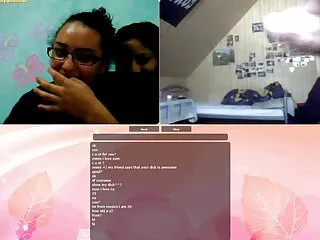 Voir son nu dans l ' salle de bain collège sexy hindi vidéo 2 les filles